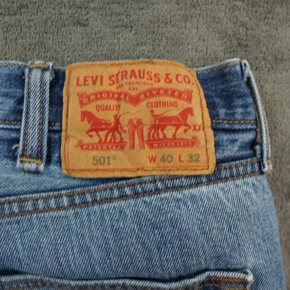 Levis 501 Button Fly Jeans Mens 40x32 Blue Medium Wash Y2K Biker‎ Cowboy Biker